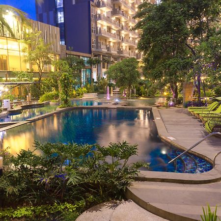 Holiday Inn Cikarang Jababeka, an IHG Hotel Exterior foto