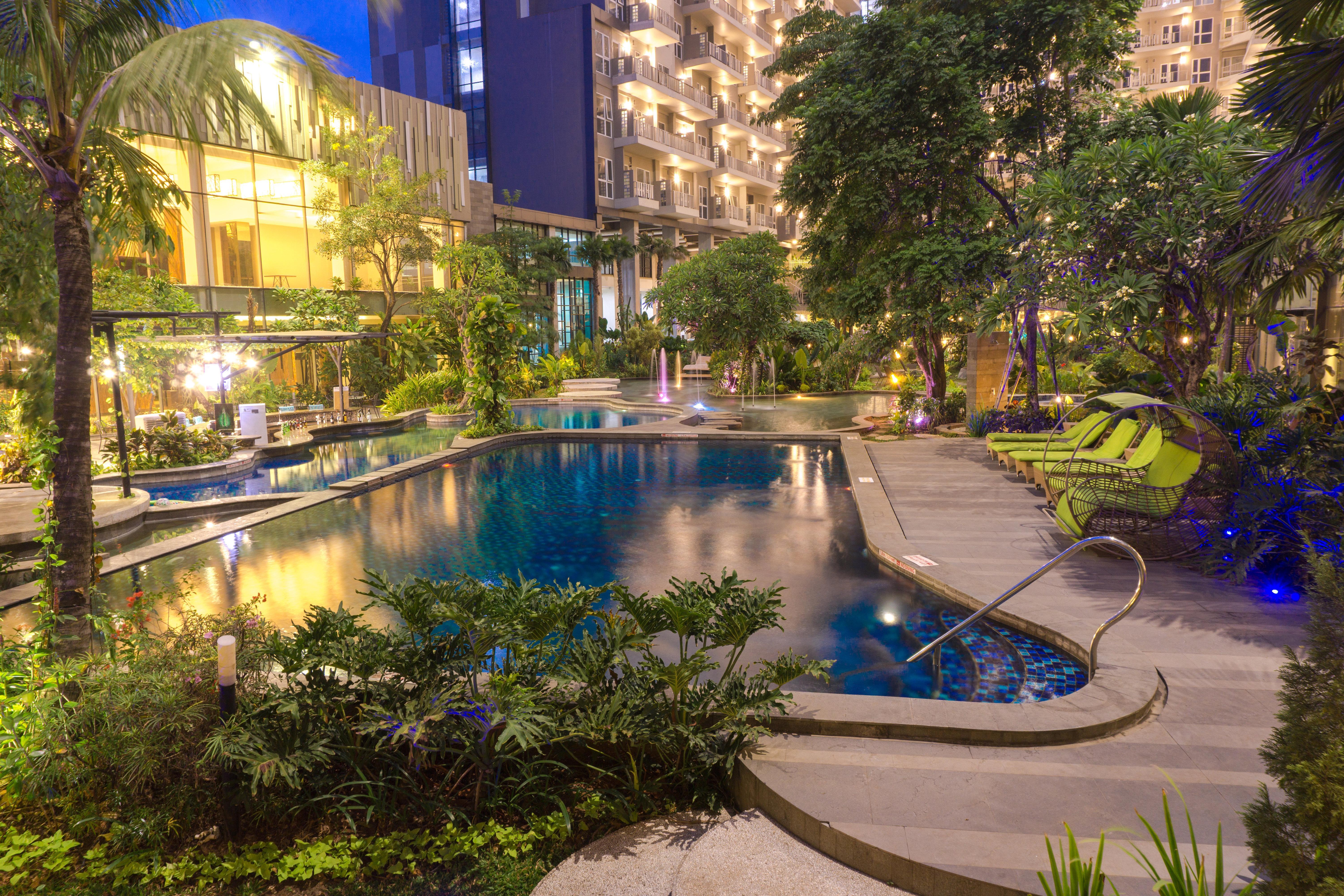 Holiday Inn Cikarang Jababeka, an IHG Hotel Exterior foto