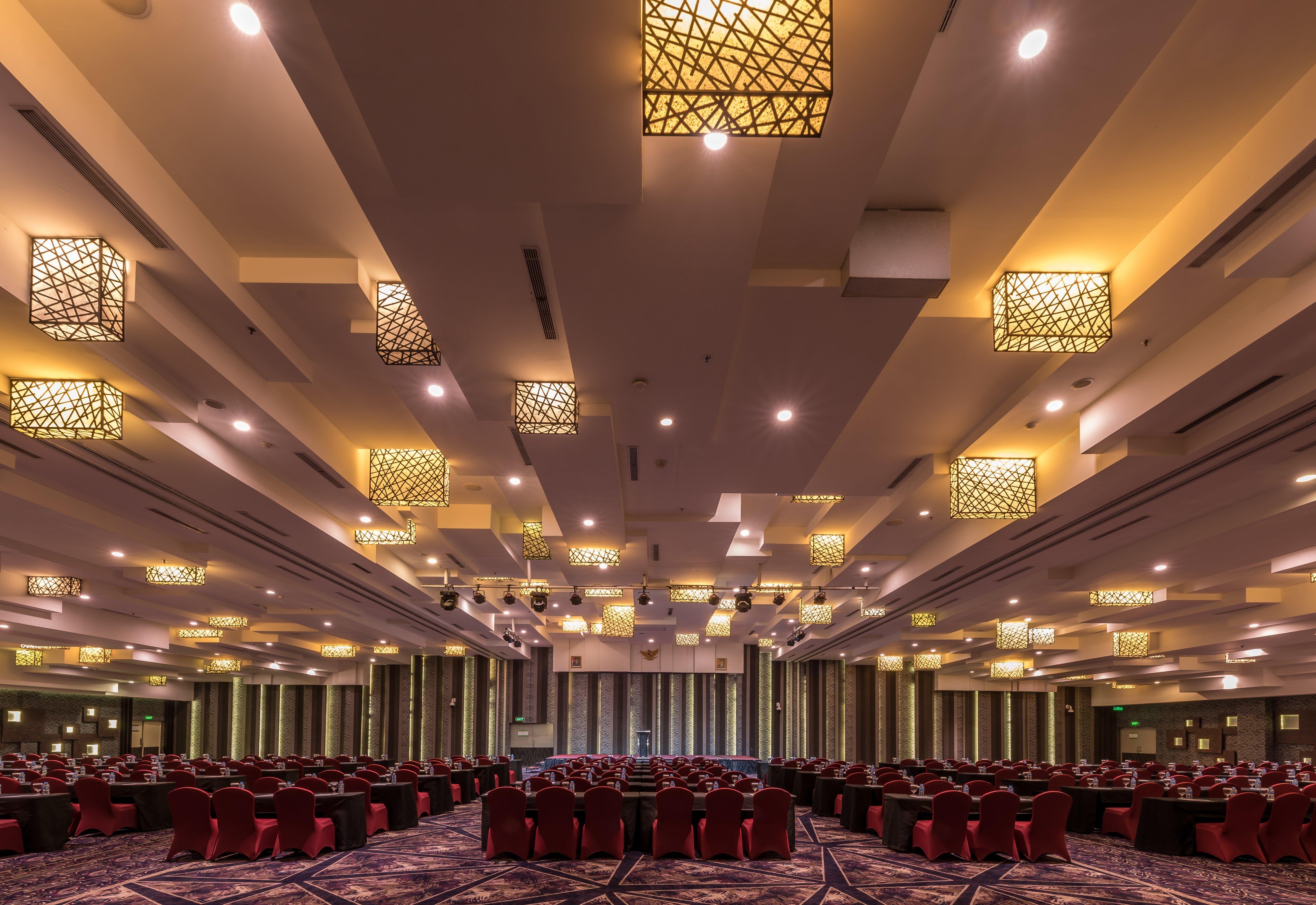 Holiday Inn Cikarang Jababeka, an IHG Hotel Exterior foto
