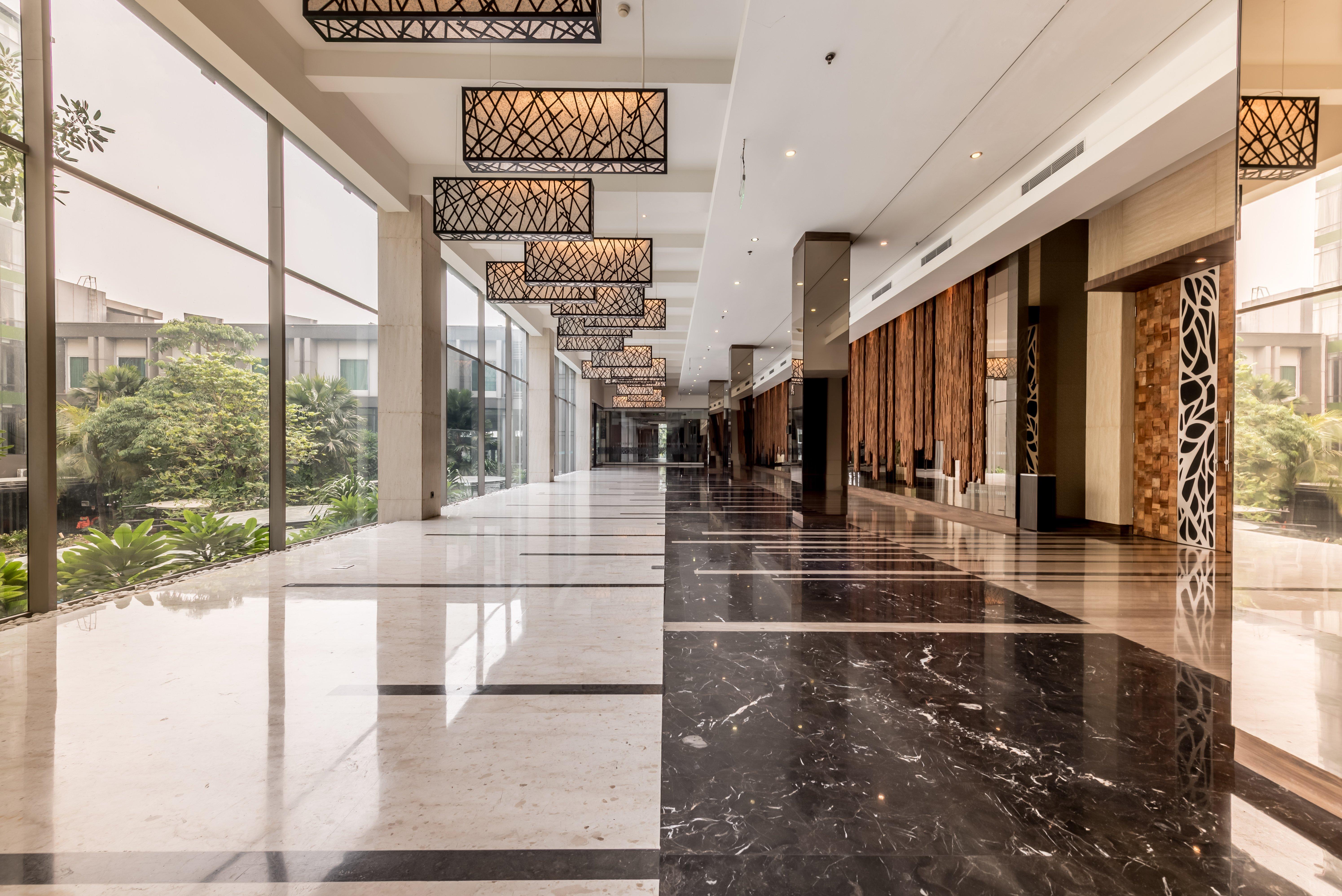 Holiday Inn Cikarang Jababeka, an IHG Hotel Exterior foto