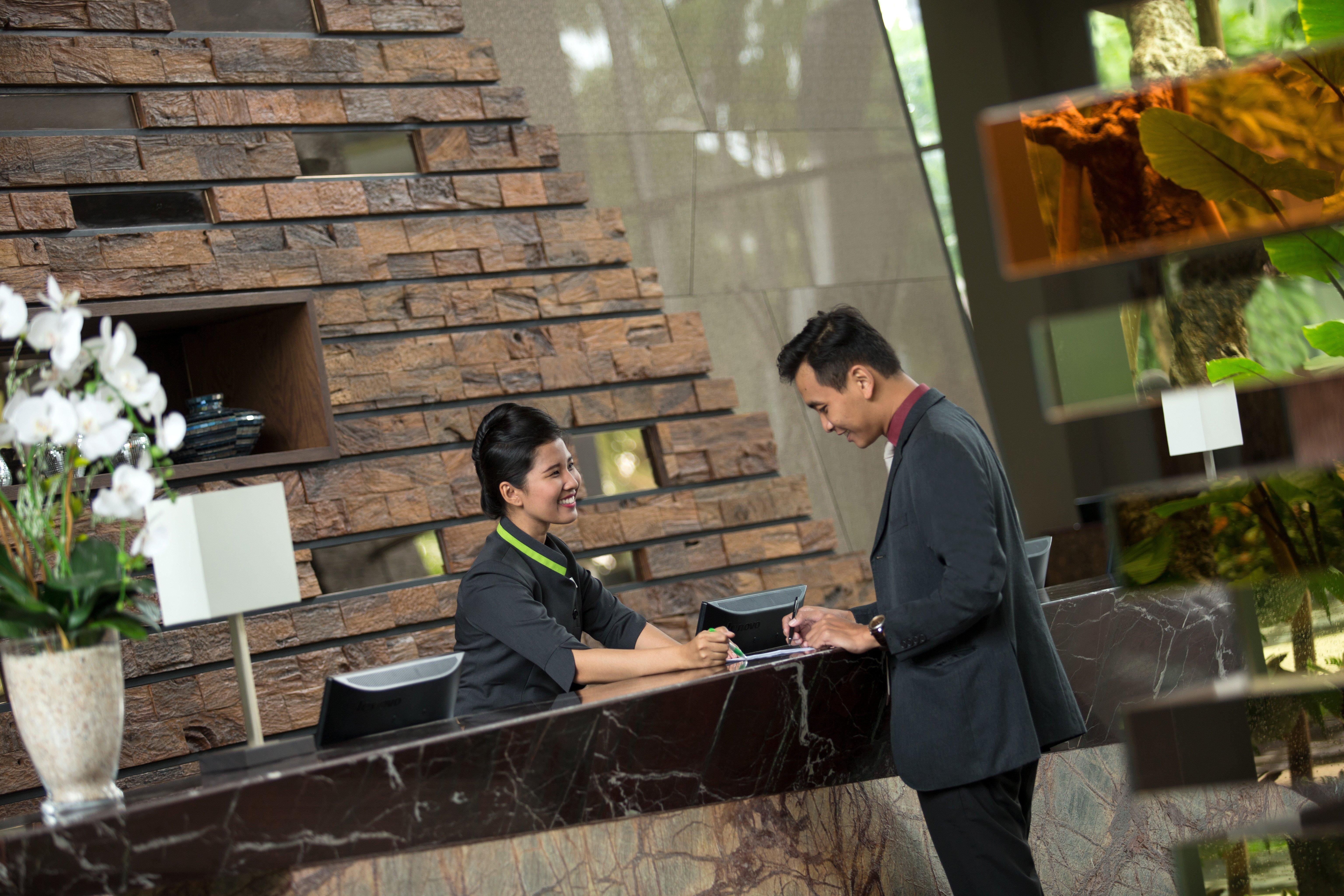 Holiday Inn Cikarang Jababeka, an IHG Hotel Exterior foto